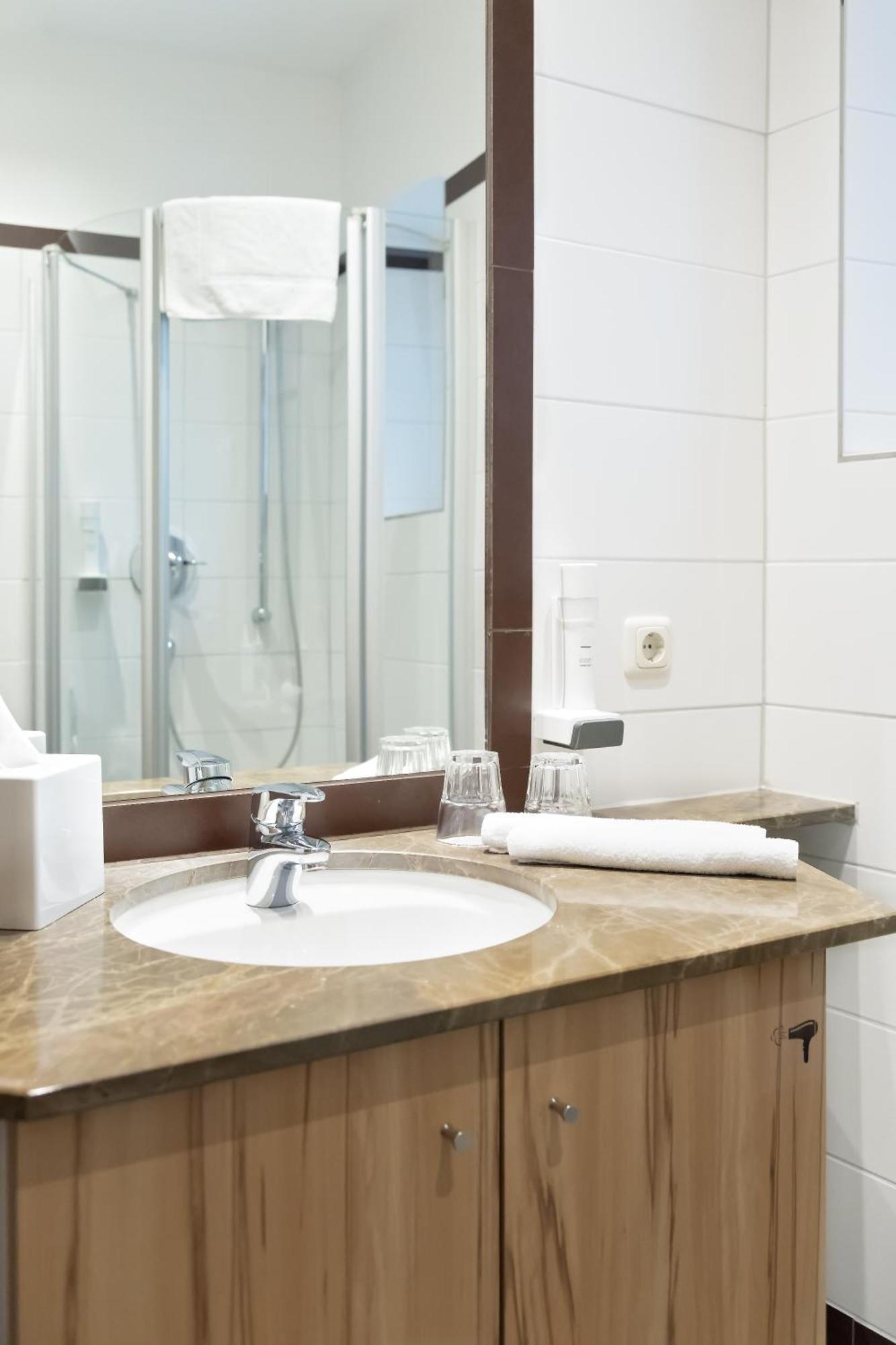Fruhstuckshotel Scharinger Haag am Hausruck Экстерьер фото