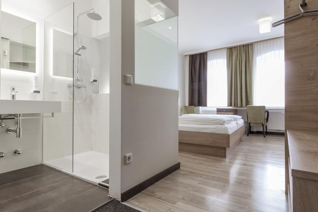 Fruhstuckshotel Scharinger Haag am Hausruck Экстерьер фото